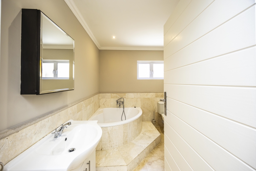 To Let 3 Bedroom Property for Rent in Selborne Eastern Cape